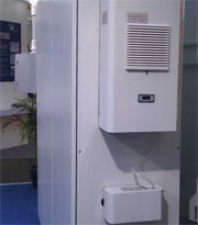 供應機柜空調、仿威圖工業(yè)空調與耐高溫工業(yè)空調冷凝水蒸發(fā)器操作臺詳解