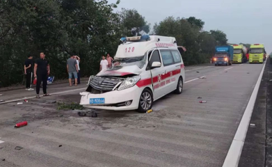 痛心！廣西發生嚴重交通事故，救護車隨行醫生當場身亡 車輛救援服務的反思與警示